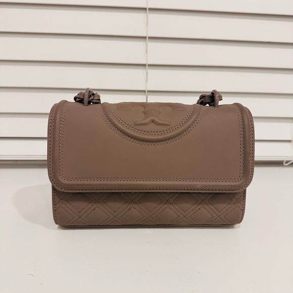 Tory Burch Handbags - Tory Burch Taupe Quilted Shoulder Bag with adjustable bag to make it crossbody